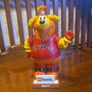 Isotopes Orbit Mascot Figurine